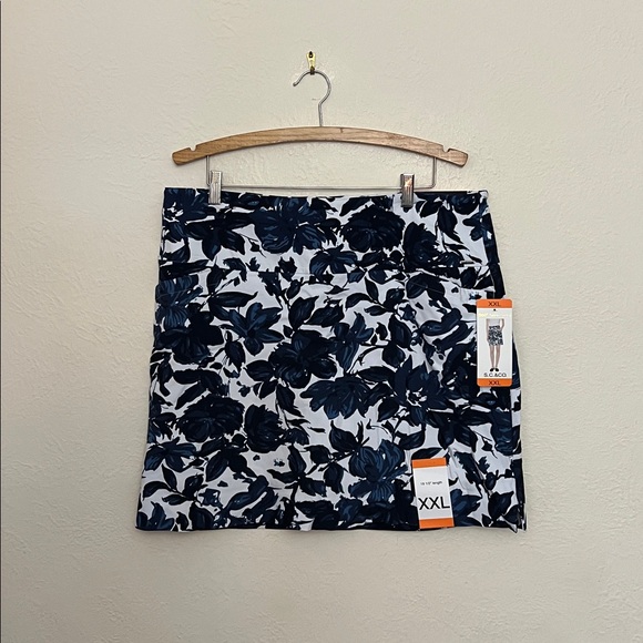 S.C. & Co. Pants - S.C.&CO. XXL skort nwt 360 control blue floral